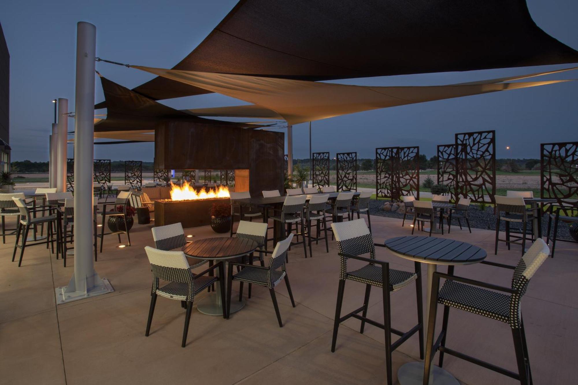 Holiday Inn Express & Suites Sioux City North - Event Center By Ihg Dakota Dunes Bagian luar foto