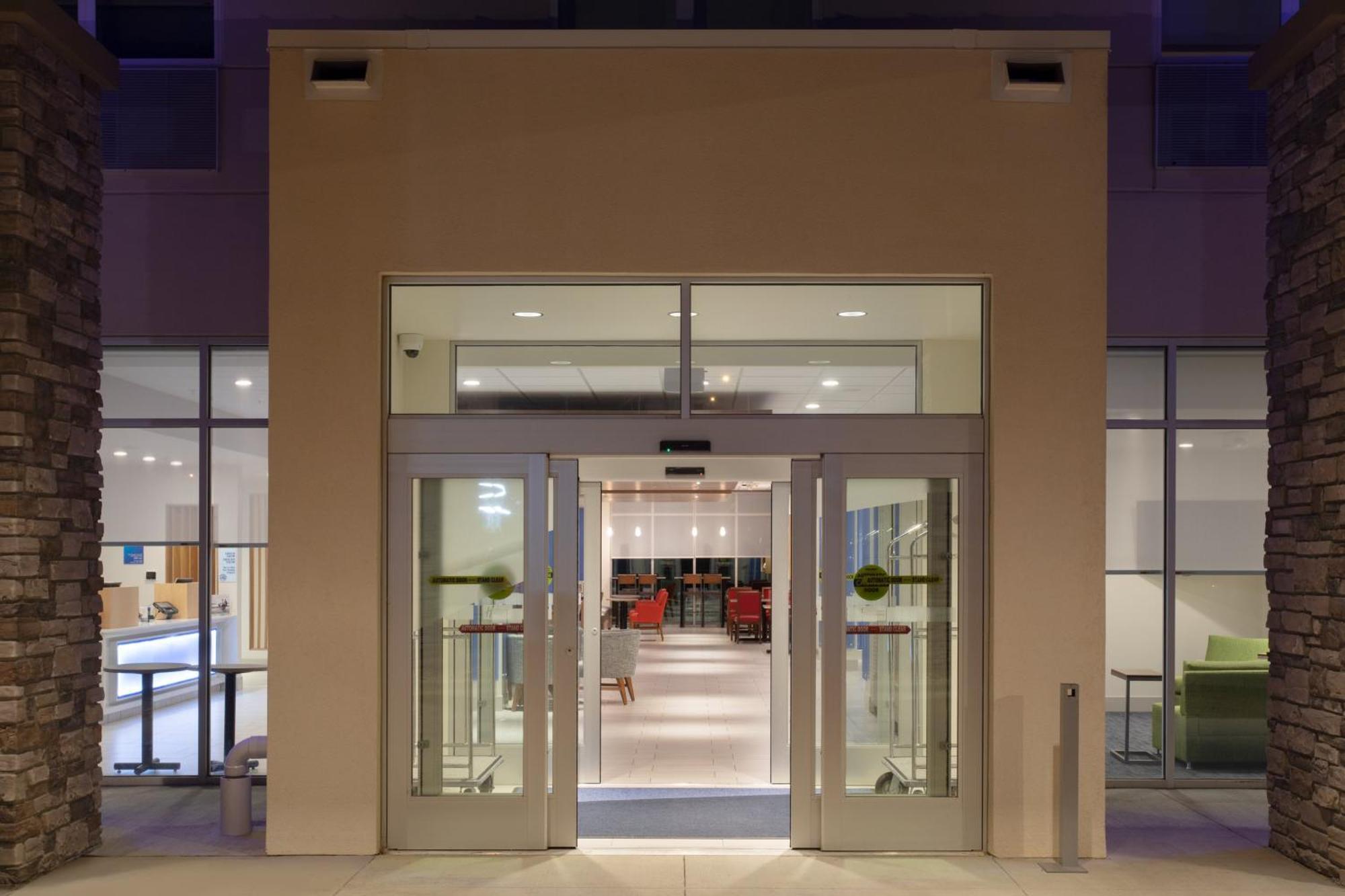 Holiday Inn Express & Suites Sioux City North - Event Center By Ihg Dakota Dunes Bagian luar foto