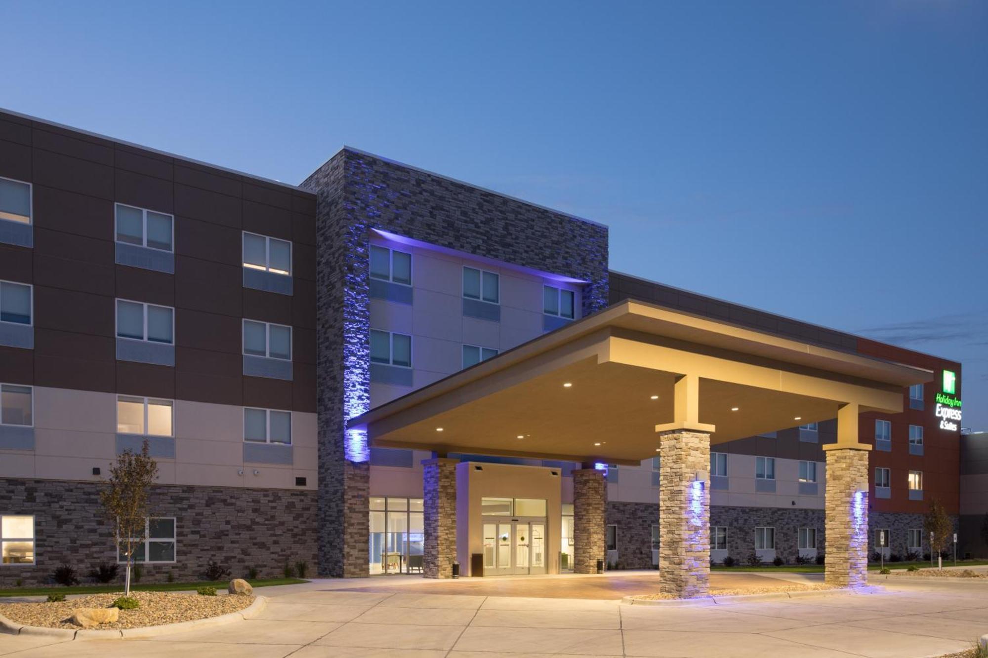 Holiday Inn Express & Suites Sioux City North - Event Center By Ihg Dakota Dunes Bagian luar foto